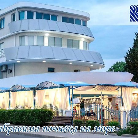 Семеен Хотел "Кораб Ренеса" Ravda Eksteriør billede